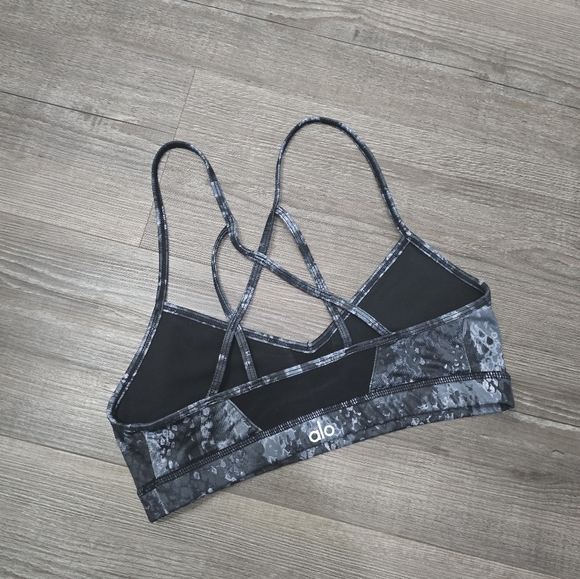 Alo sports bra 4 strap, grey pattern size small - Picture 3 of 5